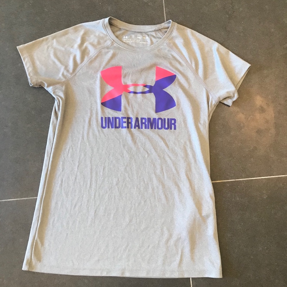 Girls under armor shirt